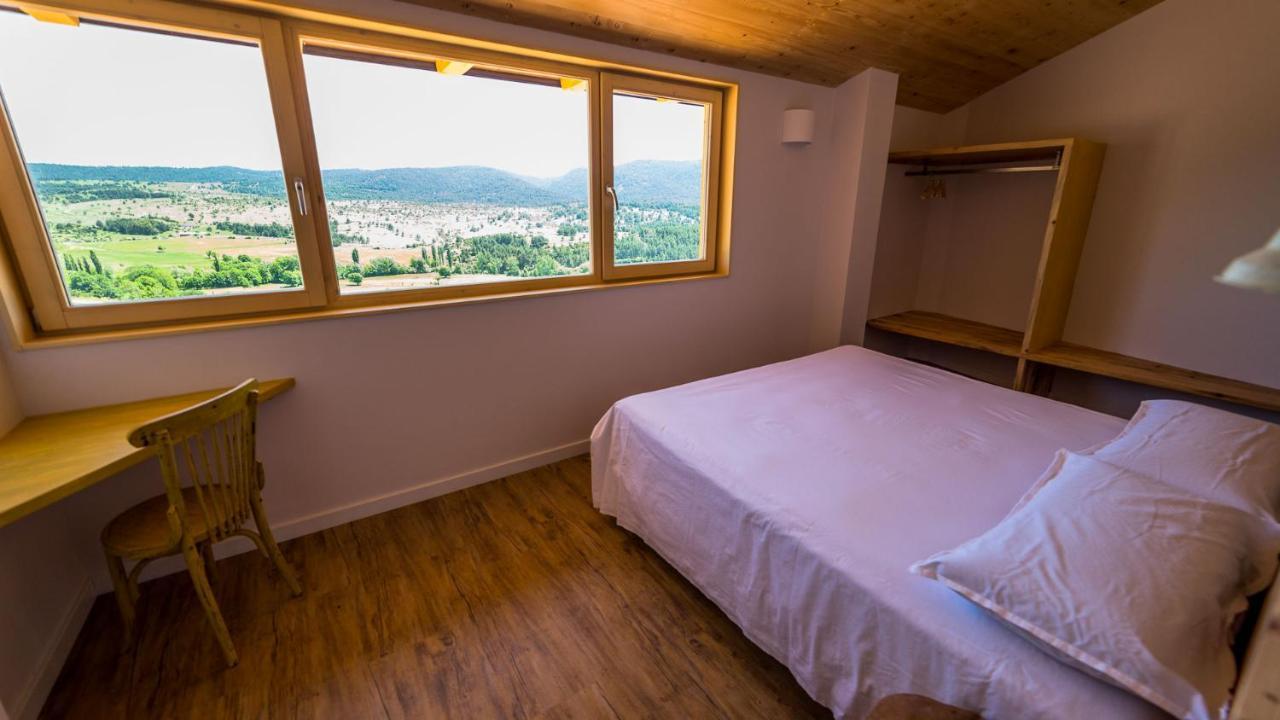 Eco-Apartaments Cal Rossa De Taus Екстер'єр фото